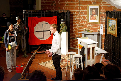 Literatur-Kurs der MKG führt "Schottys Kampf" auf. Foto: Alfred Riese