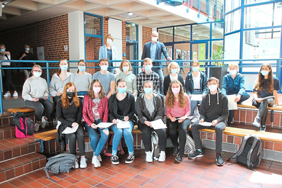 16 Schüler haben das Cambridge-Zertifikat erworben, mit dem sie ihre guten Englisch-Kenntnisse nachweisen können. Foto: Marlies Grüter