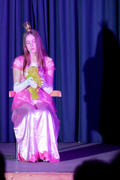Krönchen gerichtet, der Frottee-Frosch kurz vor dem Kuss - aber was macht die Prinzessin, wenn der erlöste Prinz nicht den Erwartungen entspricht? Krönchen gerichtet, der Frottee-Frosch kurz vor dem Kuss - aber was macht die Prinzessin, wenn der erlöste Prinz nicht den Erwartungen entspricht?